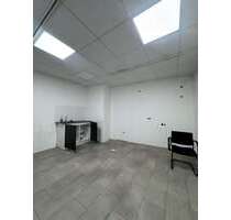 Halle in Kiel 650,00 € 78.3 m² - 650,00&nbsp;EUR Kaltmiete, ca.&nbsp; 78,30&nbsp;m&sup2; in Kiel (PLZ: 24103)
