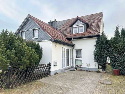 Foto - Haus zum Kaufen in Pinnow 173.000,00 € 92 m²