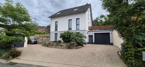 Foto - Haus zum Kaufen in Leichlingen 849.900,00 € 133 m²