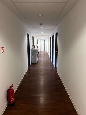 Foto - Büro in Hamburg 700,00 € 36 m² - 700,00&nbsp;EUR Kaltmiete, ca.&nbsp; 36,00&nbsp;m&sup2;