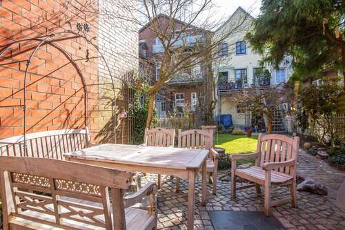 Foto - Haus zum Kaufen in Buxtehude 849.000,00 € 214 m²