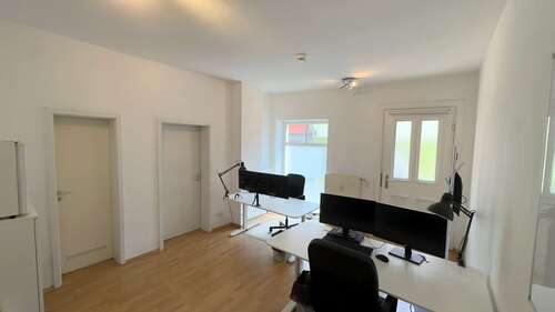 Foto - Büro in Erfurt 530,00 € 27 m² - 530,00&nbsp;EUR Kaltmiete, ca.&nbsp; 27,00&nbsp;m&sup2;
