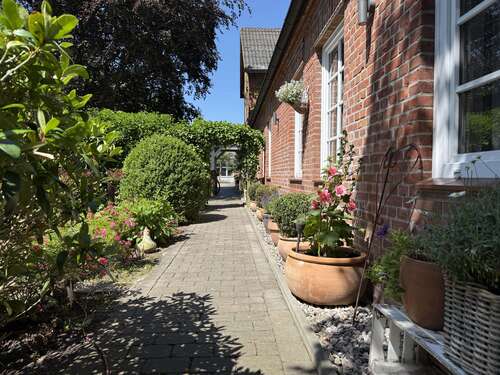 Foto - Haus zum Kaufen in Breklum 1.550.000,00 € 584 m²