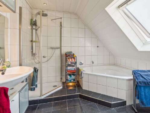 Foto - Haus zum Kaufen in Duisburg 355.000,00 € 276.53 m²