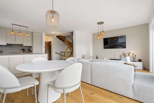 Foto - Haus zum Kaufen in Burglengenfeld 600.000,00 € 179.01 m²