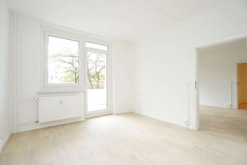 Foto - Wohnung zum Mieten in Chemnitz 276,42 € 46.07 m²