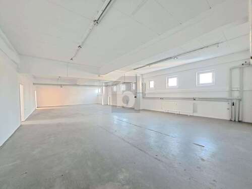 Foto - Halle in München 900,00 € 80 m²