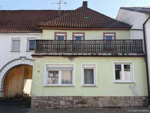 Foto - Haus zum Kaufen in Helmstadt 219.000,00 € 160 m²