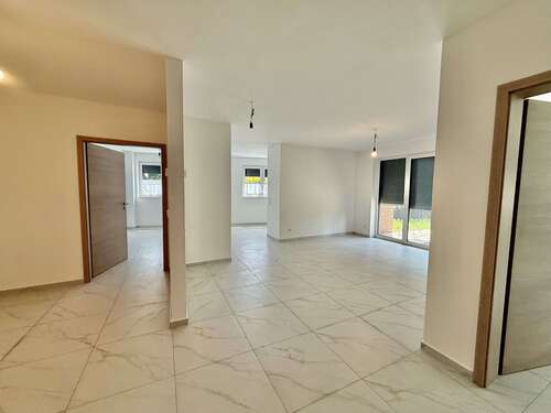 Foto - Wohnung zum Mieten in Neustadt 1.344,00 € 105 m²