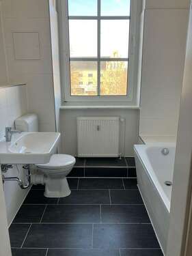 Foto - Wohnung zum Mieten in Naumburg 500,00 € 81.41 m²