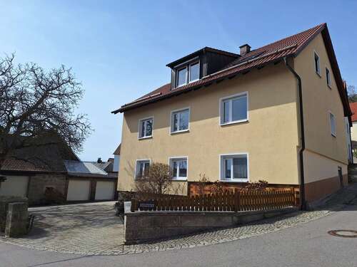 Foto - Haus zum Kaufen in Flossenbürg 295.000,00 € 225 m²