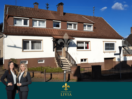 Foto - Haus zum Kaufen in Altenkirchen 280.000,00 € 235 m²