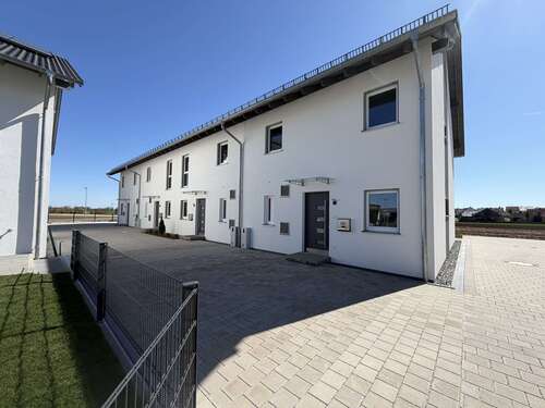 Foto - Haus zum Mieten in Ergolding 1.780,00 € 119.75 m²