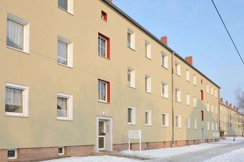 Foto - Wohnung zum Mieten in Halle 399,27 € 52.19 m²