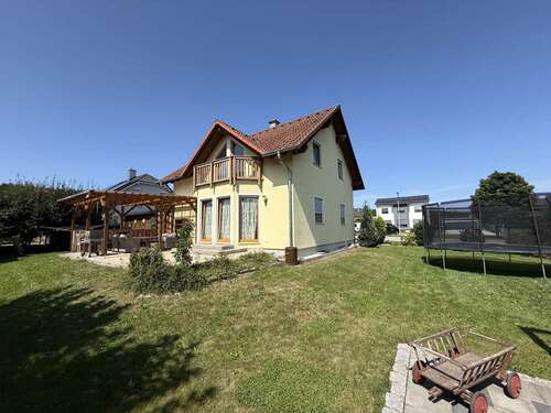 Foto - Haus zum Kaufen in Waldsassen 389.000,00 € 122 m²