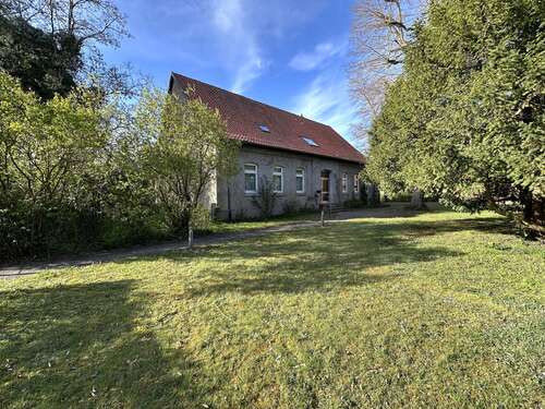 Foto - Haus zum Kaufen in Uetze 275.000,00 € 322 m²