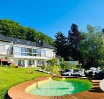 Haus zum Kaufen in Scmitten-Arnoldshain 1.900.000,00 € 319 m²