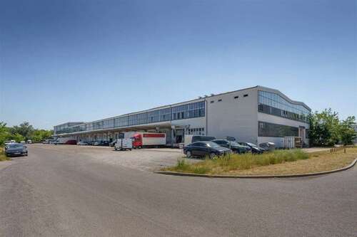 Foto - Halle in Berlin 2.217,60 € 277.2 m²