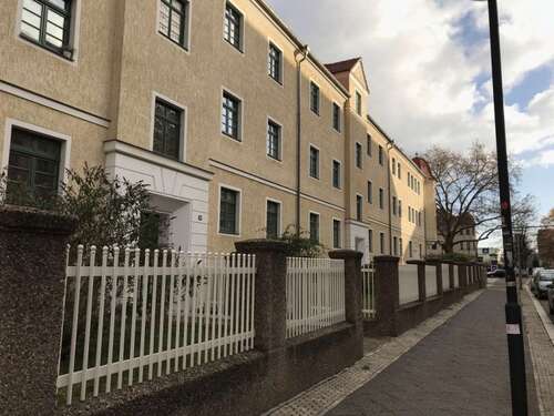Foto - Wohnung zum Mieten in Halle (Saale) 450,00 € 65 m²