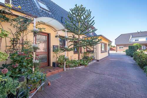 Foto - Haus zum Kaufen in Stade 358.000,00 € 215 m²