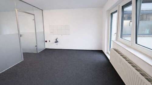 Foto - Büro in Bremen 952,00 € 33 m² - 952,00&nbsp;EUR Kaltmiete, ca.&nbsp; 33,00&nbsp;m&sup2;