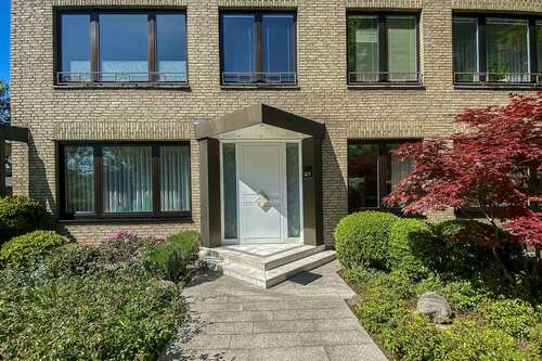 Foto - Haus zum Kaufen in Düsseldorf 2.200.000,00 € 439.75 m²