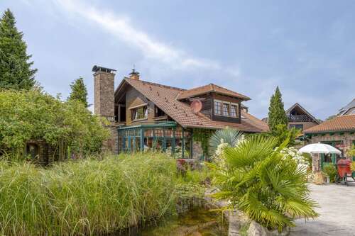 Foto - Haus zum Kaufen in Langenfeld 1.379.000,00 € 357.05 m²