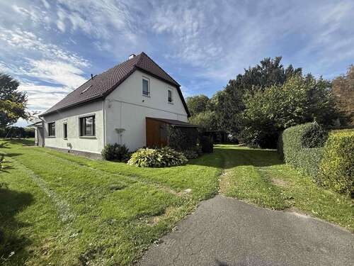 Foto - Haus zum Kaufen in Dolgen am See 350.000,00 € 120 m²