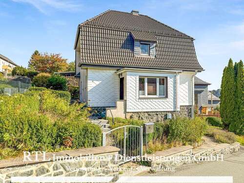 Foto - Haus zum Kaufen in Rosenthal am Rennsteig 59.000,00 € 102 m²