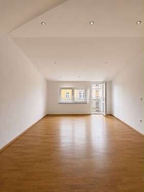 Foto - Wohnung zum Mieten in Halle 770,00 € 71.53 m²