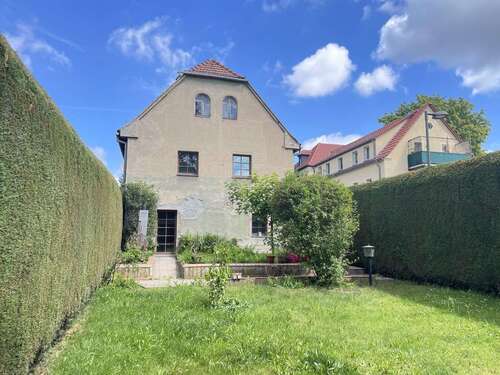 Foto - Haus zum Kaufen in Dresden Klotzsche 339.000,00 € 200 m²
