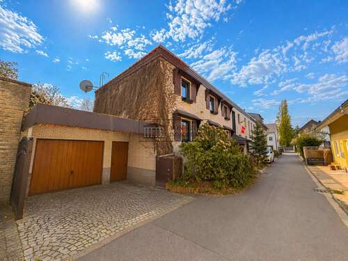 Foto - Haus zum Kaufen in Köln 689.000,00 € 250 m²