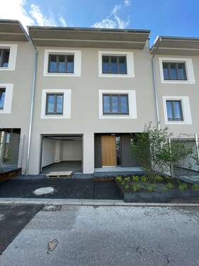 Foto - Haus zum Mieten in Pfinztal 2.195,00 € 197.5 m²