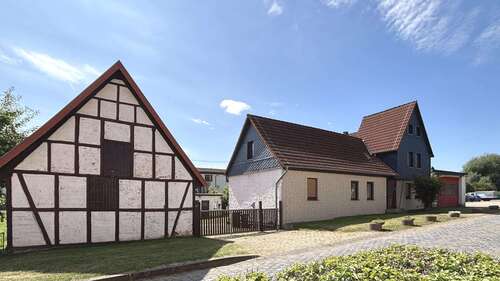 Foto - Haus zum Kaufen in Mansfeld 80.000,00 € 165 m²
