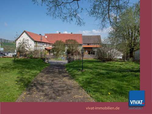 Foto - Haus zum Kaufen in Antrifttal 150.000,00 € 251 m²