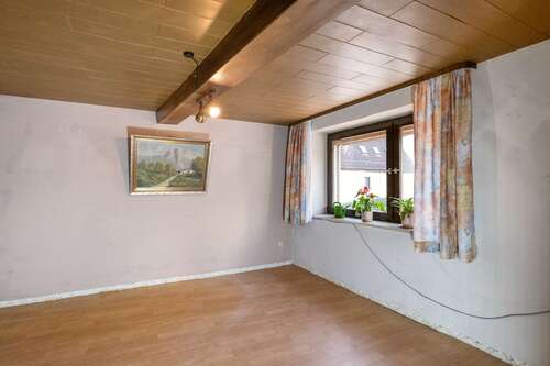 Foto - Haus zum Kaufen in Gerach 90.000,00 € 93 m²