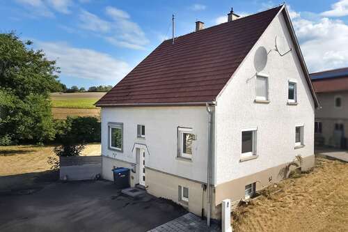 Foto - Haus zum Kaufen in Engstingen-Kohlstetten 265.000,00 € 112 m²
