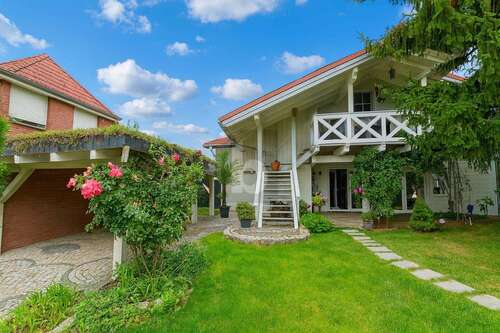 Foto - Haus zum Kaufen in Falkensee 950.000,00 € 278 m²