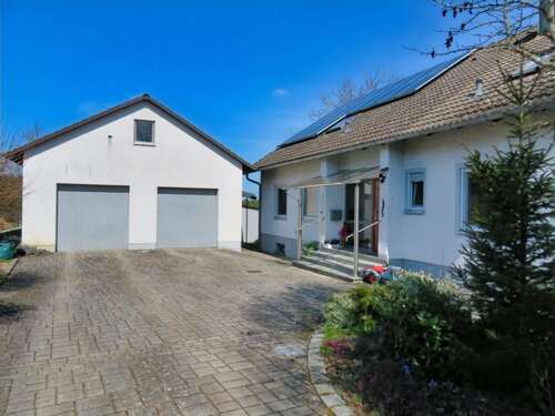 Foto - Haus zum Kaufen in Illschwang 425.000,00 € 185 m²