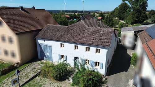Foto - Haus zum Kaufen in Burgsalach 124.900,00 € 116 m²