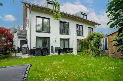 Foto - Haus zum Kaufen in Brunnthal 1.100.000,00 € 205 m²