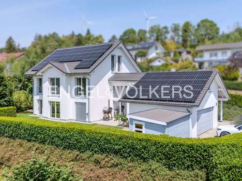 Foto - Haus zum Kaufen in Häusern 725.000,00 € 215 m²
