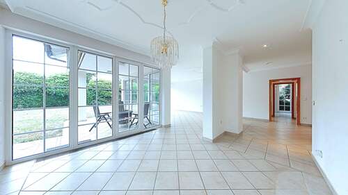 Foto - Haus zum Kaufen in Langenbrettach 590.000,00 € 192.47 m²