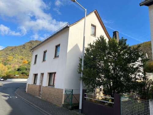 Foto - Haus zum Kaufen in Kestert 129.000,00 € 124.29 m²