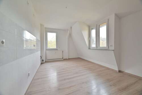 Foto - Wohnung zum Mieten in Burkhardtsdorf 339,00 € 67.64 m²