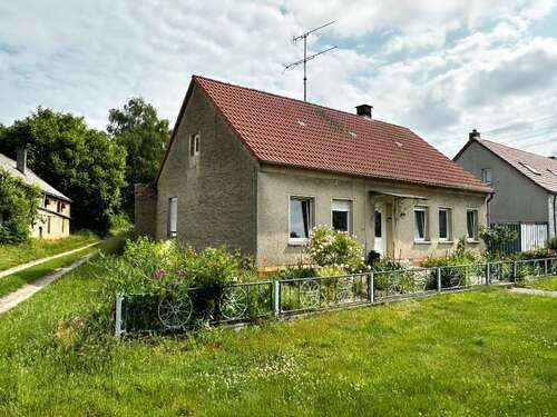 Foto - Haus zum Kaufen in Klötze OT Schwiesau 40.000,00 € 80.58 m²