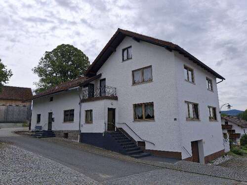 Foto - Haus zum Kaufen in Patersdorf 379.000,00 € 300 m²