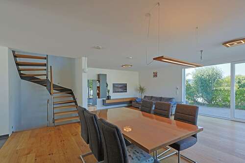 Foto - Haus zum Mieten in Ostelsheim 2.190,00 € 172 m²