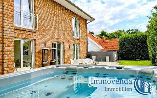 Foto - Haus zum Kaufen in Bad Boll 1.390.000,00 € 285.53 m²