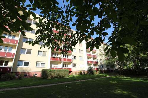 Foto - Wohnung zum Mieten in Halle (Saale) 491,00 € 76.71 m²